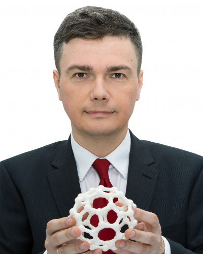 prof. dr hab. Tomasz Puzyn 