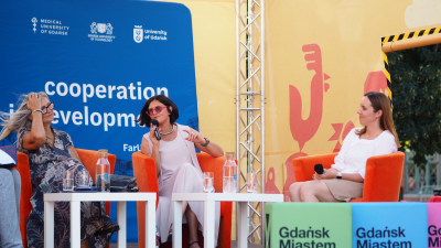 From left: prof. Maria Mendel, prof. Adriana Zaleska-Medynska, dr Aleksandra Brodecka Goluch