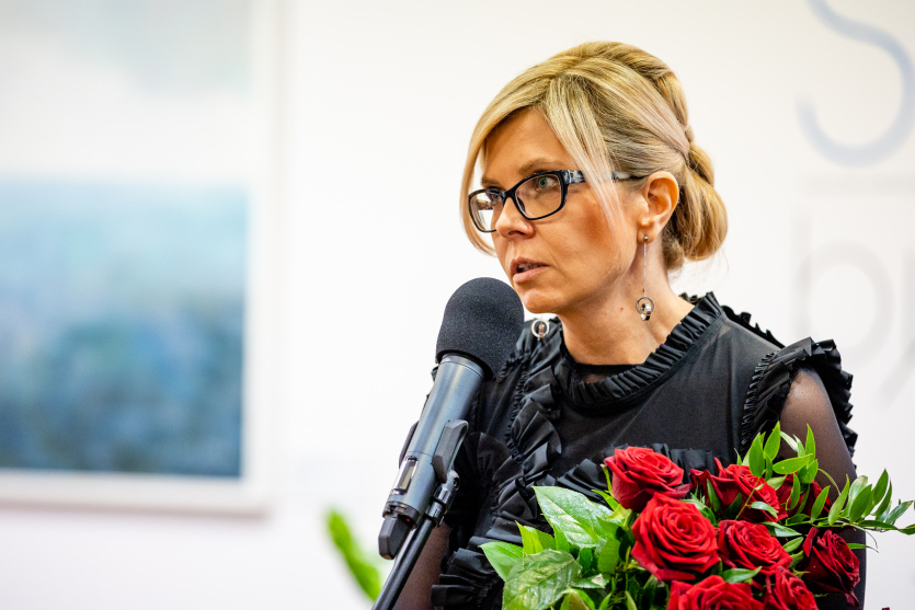 Prof. Aneta Oniszczuk-Jastrząbek