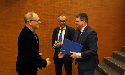 Od lewej: prof. Piotr Bojarski, prof. Piotr Stepnowski i prof. Wiesław Laskowski