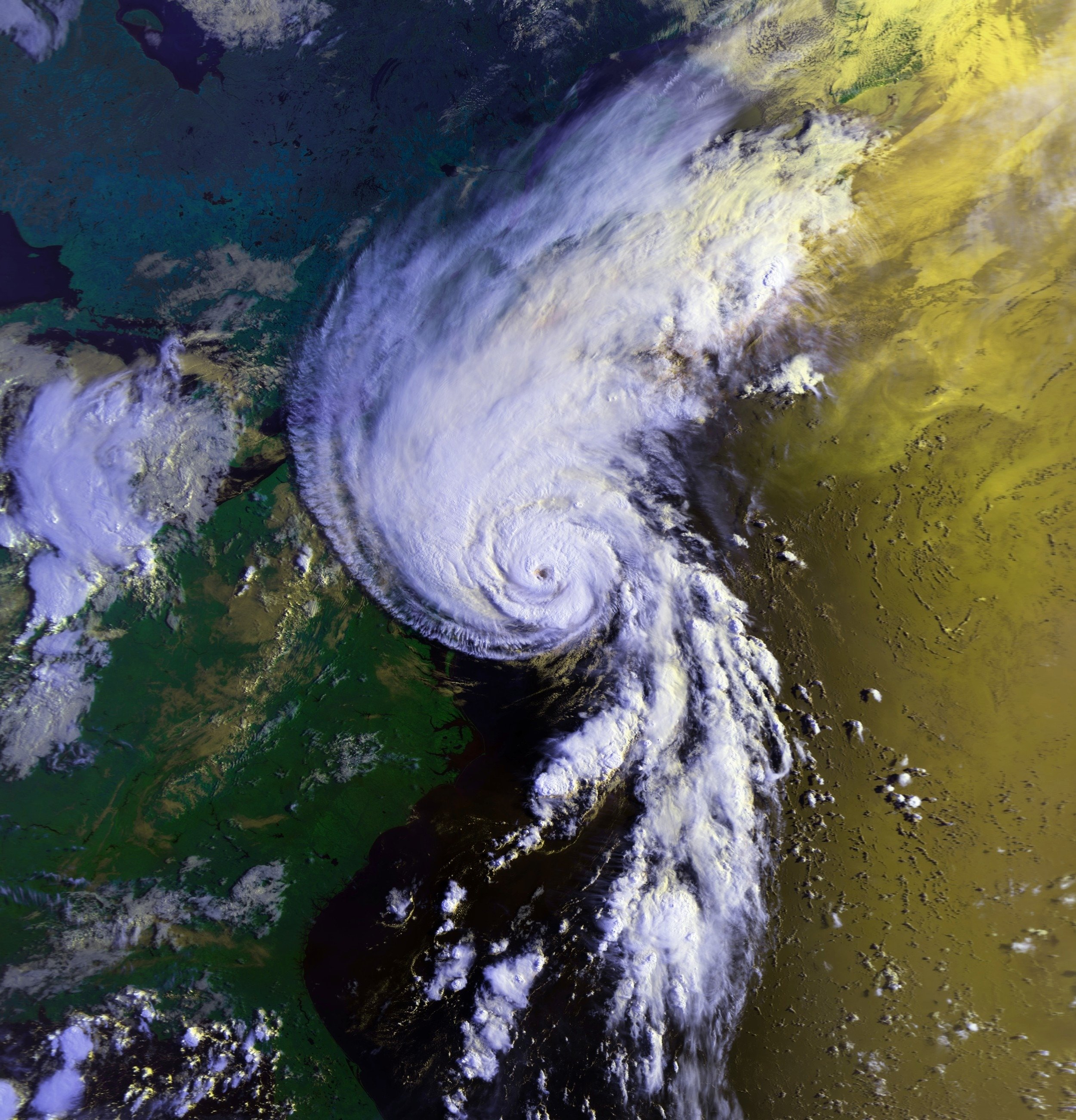Циклоны тихого океана. Тропические циклоны Тайфуны. Ураган Тайфун циклон. Hurricane – Cyclone – Typhoon. Тайфун в океане.