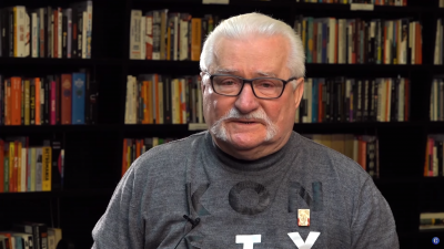 Kadr z wywiadu pt. "Lech Wałęsa | Nieznany Wajda".