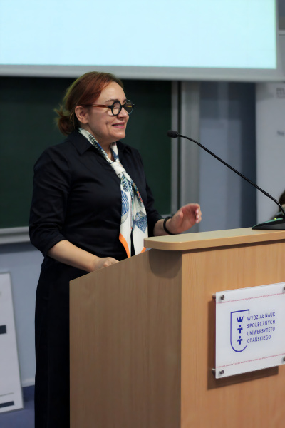 prof. Małgorzata Łosiewicz