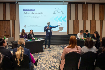 Debata oksfordzka FarU 30.10.2025