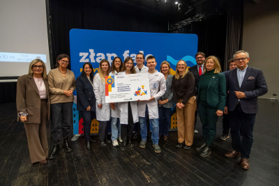 Członkowie zespołu DICLOFE-NON