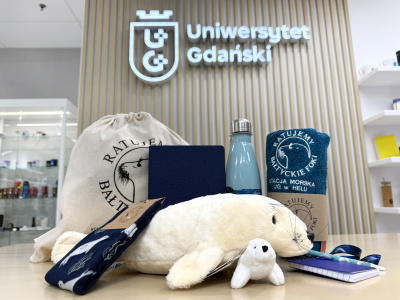 Zdjęcie do aukcji 41. Worek foczych gadżetów