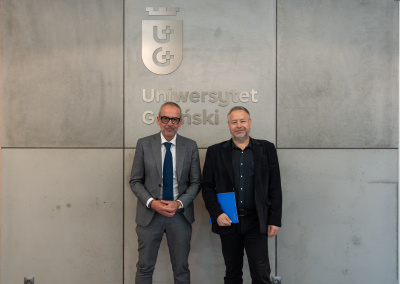 Rektor UG prof. Piotr Stepnowski i prof. Jakub Neumann