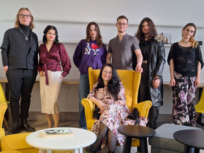 Członkinie i członkowie Sekcji Psychologii Duchowości w Kulturze, na pierwszym planie w fotelu prof. Katarzyna Skrzypińska