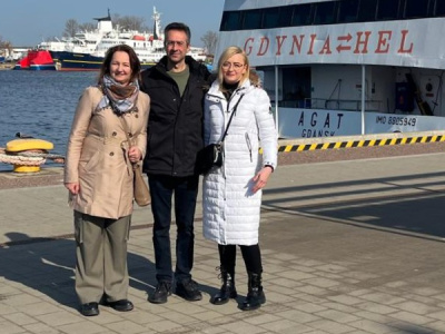  Zwiedzanie Gdyni od lewej dr Elżbieta Babula_prof Michalis Drouvelis_dr hab Anna Blajer-Gołębiewska, prof UG
