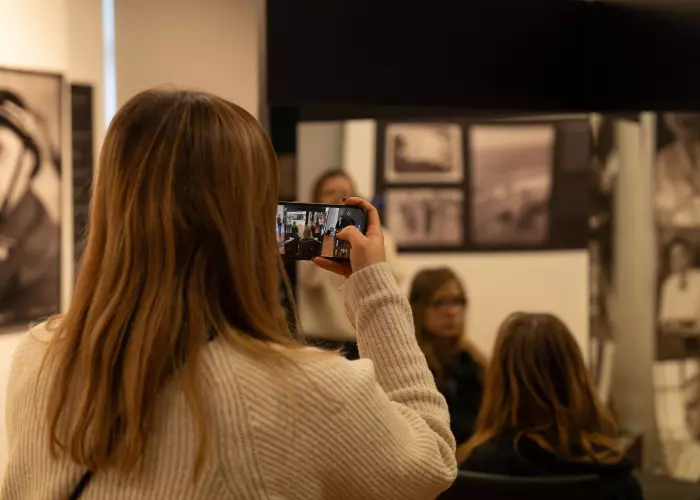 Uczniowie trójmiejskich szkół na wystawie „Witkacy Wielokrotny”