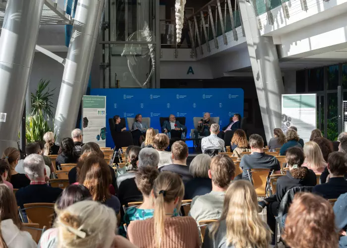 212 w skali Fahrenheita - debata o otwartej nauce na Wydziale Biologii UG 2026-03-12