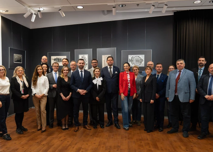 uczestnicy spotkania w Galerii BUG