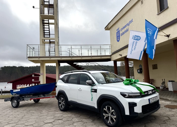 Mobilne laboratorium w służbie jezior - nowy projekt monitoringu wód jeziornych