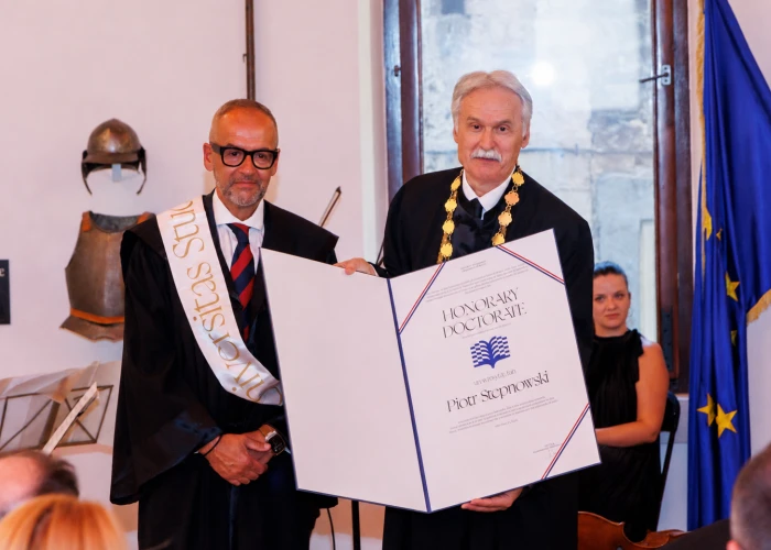 Ilustracja: Rector prof. Piotr Stepnowski awarded an honorary doctorate from the University of Split
