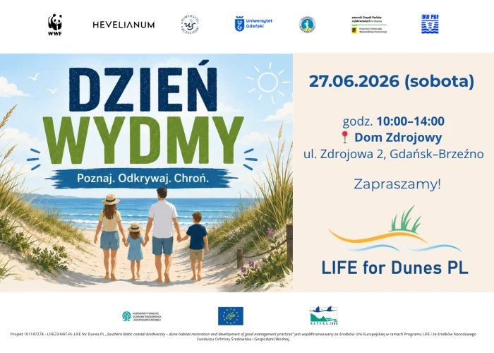 Plakat - rodzina przy zejściu na plażę, widok z tyłu, napis Dzień Wydmy, po prawej stronie napis 27.06.2026 (sobota) godz. 11:00-14:00 Dom Zdrojowy, ul. Zdrojowa 2a Gdańsk-Brzeźno