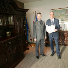Wręczenie Uniwersytetowi Gdańskiemu dyplomu uznania przyznanego przez Ministerstwo Obrony Narodowej 