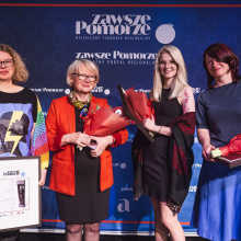od lewej: Lidia Makowska, prof. dr hab. Krystyna Bieńkowska-Szewczyk, dr Karolina Pierzynowska, dr hab. Natasza Kosakowska-Berezecka, prof. UG
