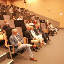 Na zdjęciu członkowie uroczystości uhonorowania pracowników naukowo-dydaktycznych Uczelni, którzy w ostatnim czasie otrzymali stanowisko profesora Uniwersytetu Gdańskiego