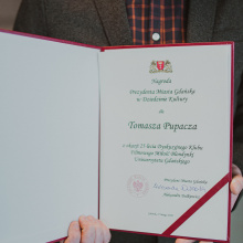 Nagroda Prezydenta Miasta Gdańska w Dziedzinie Kultury dla Tomasza Pupacza z okazji 25-lecia Dyskusyjnego Klubu Filmowego UG Miłość Blondynki