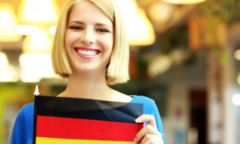 Dziewczyna z niemiecką flagą