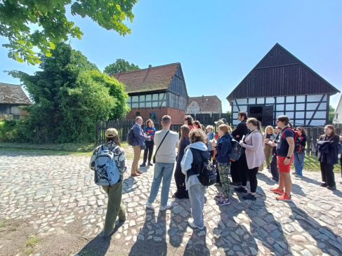 Studenci w Swołowie, fot. PBPR