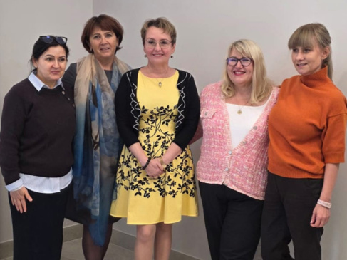 Nowy zarząd PTPK, w środku prezeska, prof. Małgorzata Lipowska
