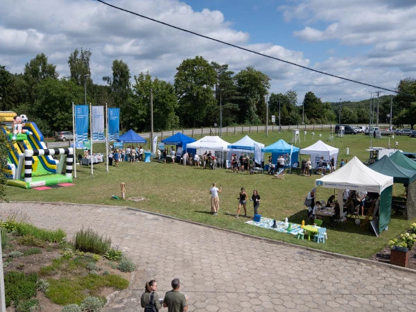 zdjęcie placu wystawowego z góry