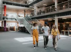 fot.