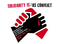 Grafika z hasłem SOLIDARITY IS/AS COFLICT z symbolicznym motywem złączonych dłoni: czarnej i czerwonej