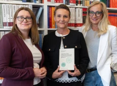 Autorki książki „Organizacja wobec kształtowania odporności psychicznej pracowników generacji Z” - od lewej: dr Dorota Godlewska-Werner, dr Aleksandra Peplińska, dr Agata Borowską-Pietrzak