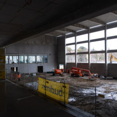 Zdjęcie przedstawia Centrum Sportowe UG w środku hali