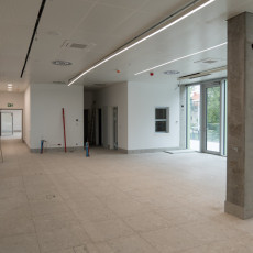 Bufet w Centrum Sportowym UG, prace wykończeniowe.